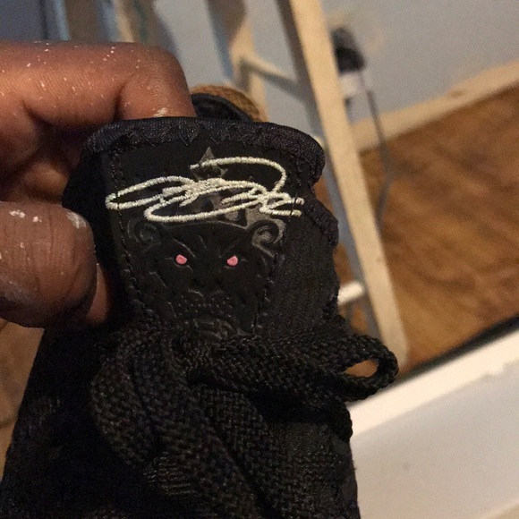 Lebron 16 - Picture 3 of 8